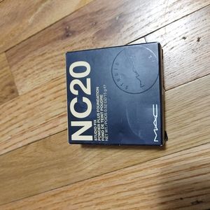 Mac studio fix powdee plus foundation